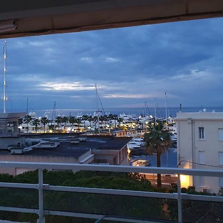 Standing vue mer entre Cannes et Antibes Golfe-Juan Eksteriør bilde